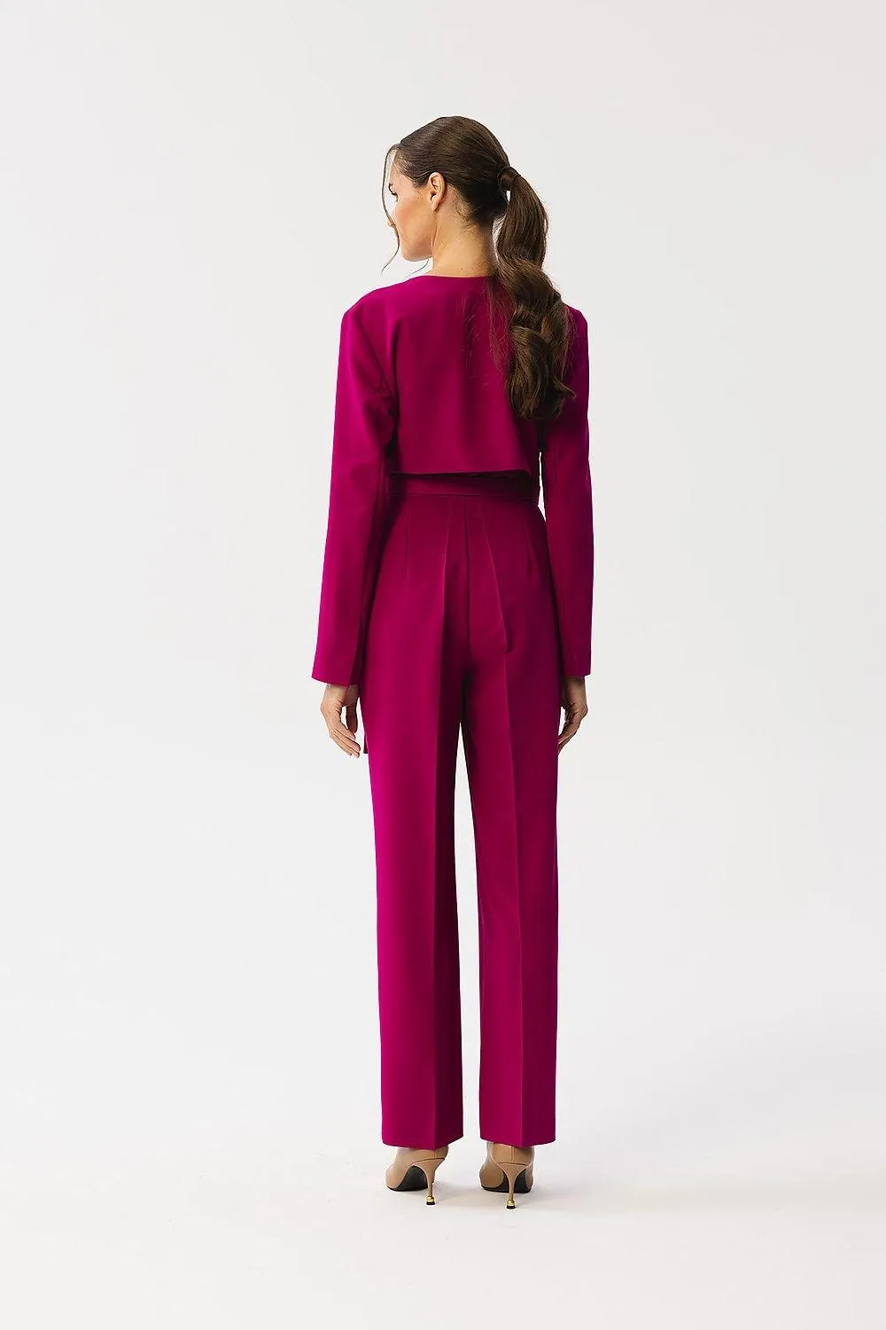 Chic Metal-Trimmed Jumpsuit with Elegant Envelope Neckline