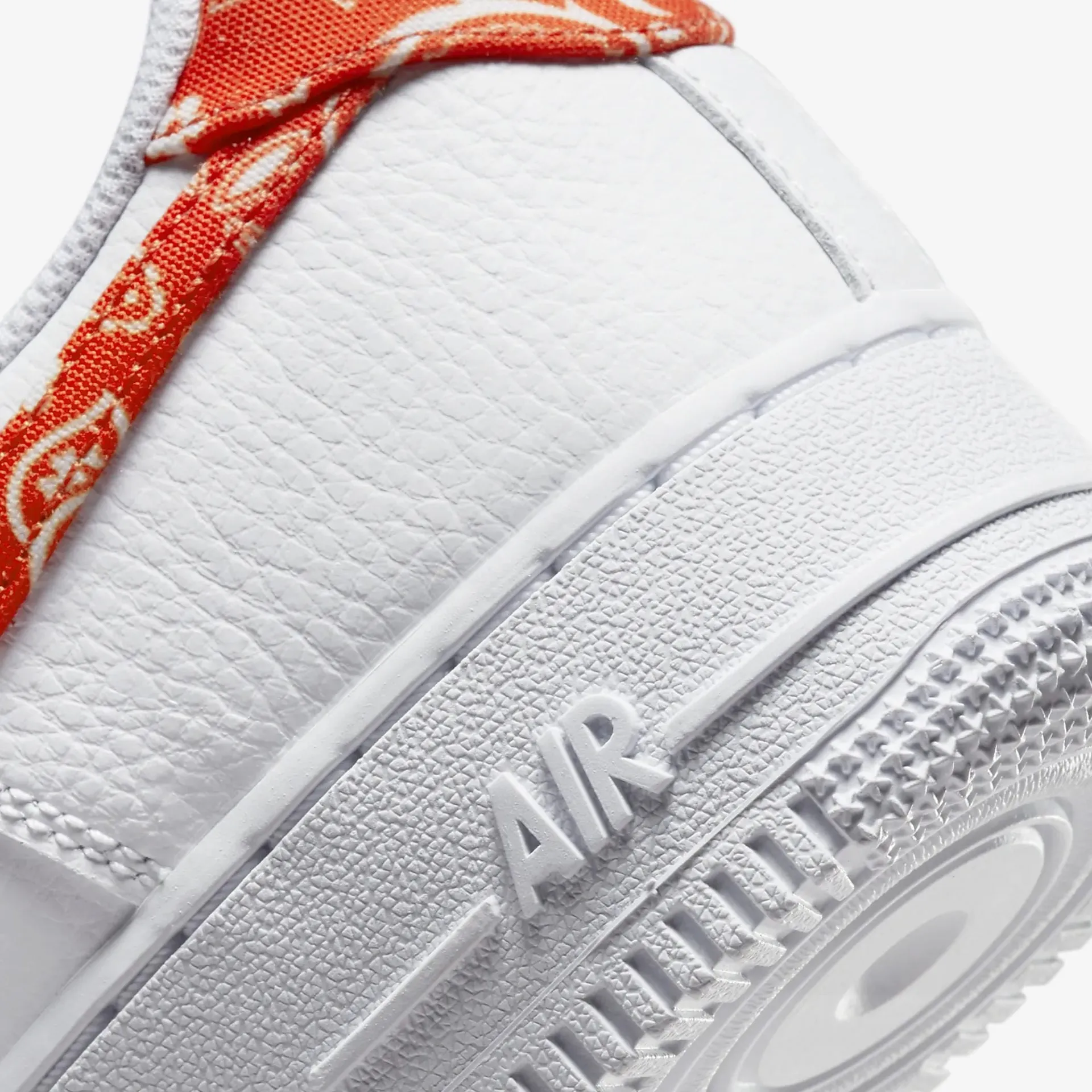 Nike | WMN'S AIR FORCE 1 LOW  { ORANGE PAISLEY